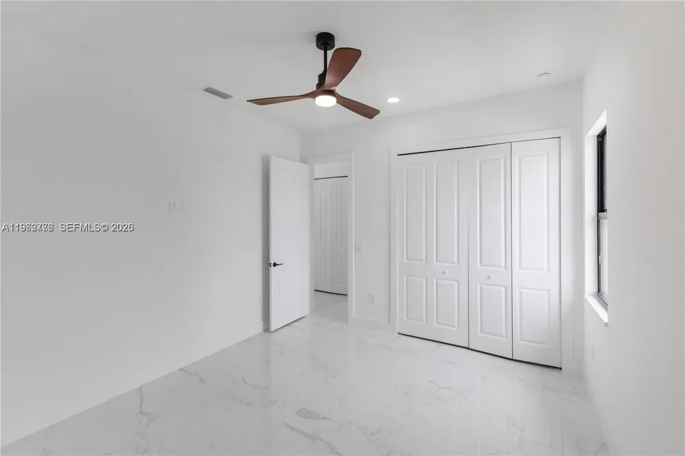 4330 NW 34th St Cape Coral, FL 33993