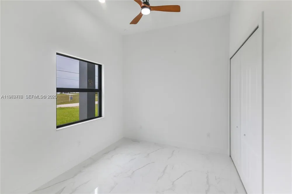 4330 NW 34th St Cape Coral, FL 33993