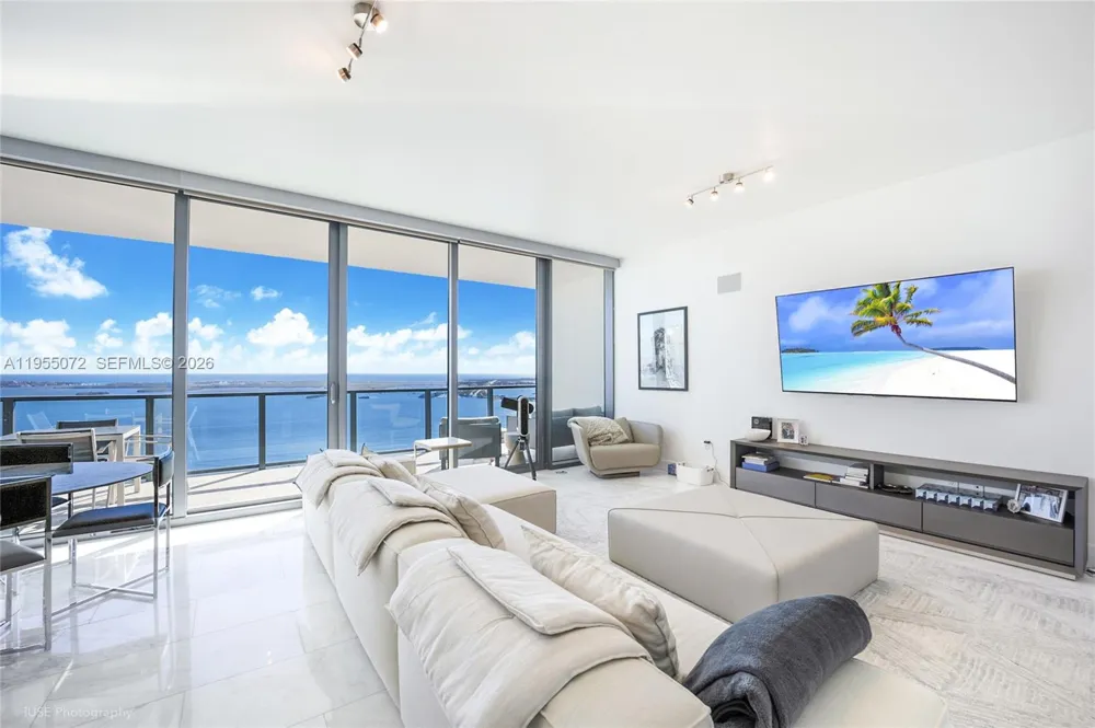 1451 Brickell Ave #3902 Miami, FL 33131