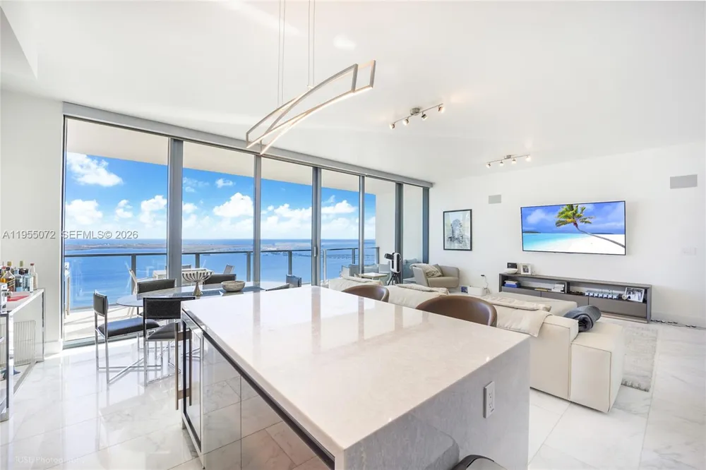 1451 Brickell Ave #3902 Miami, FL 33131