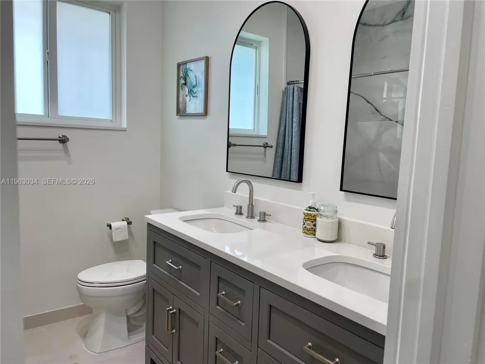 5352 Orduna Dr #0 Coral Gables, FL 33146