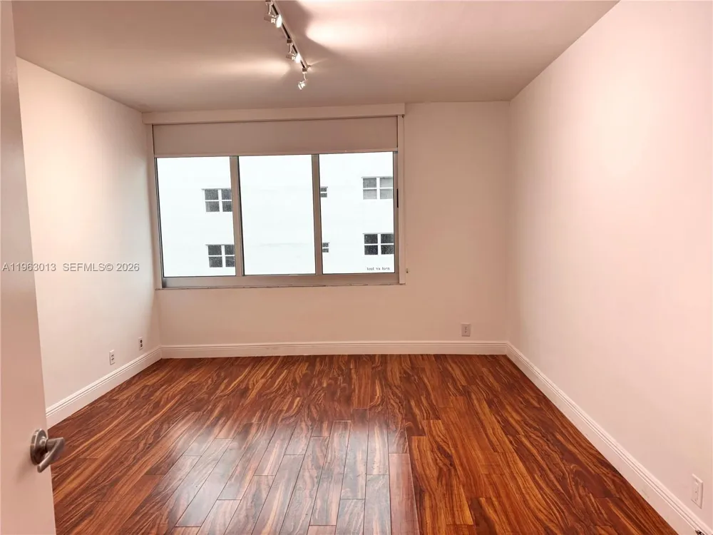1200 West Ave #1418 Miami Beach, FL 33139