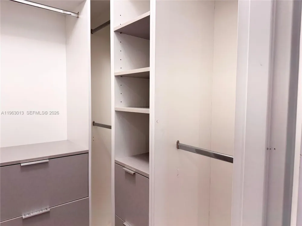 1200 West Ave #1418 Miami Beach, FL 33139