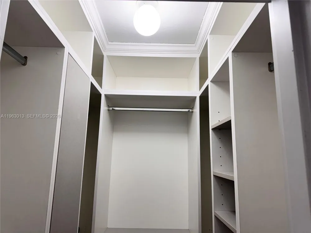 1200 West Ave #1418 Miami Beach, FL 33139