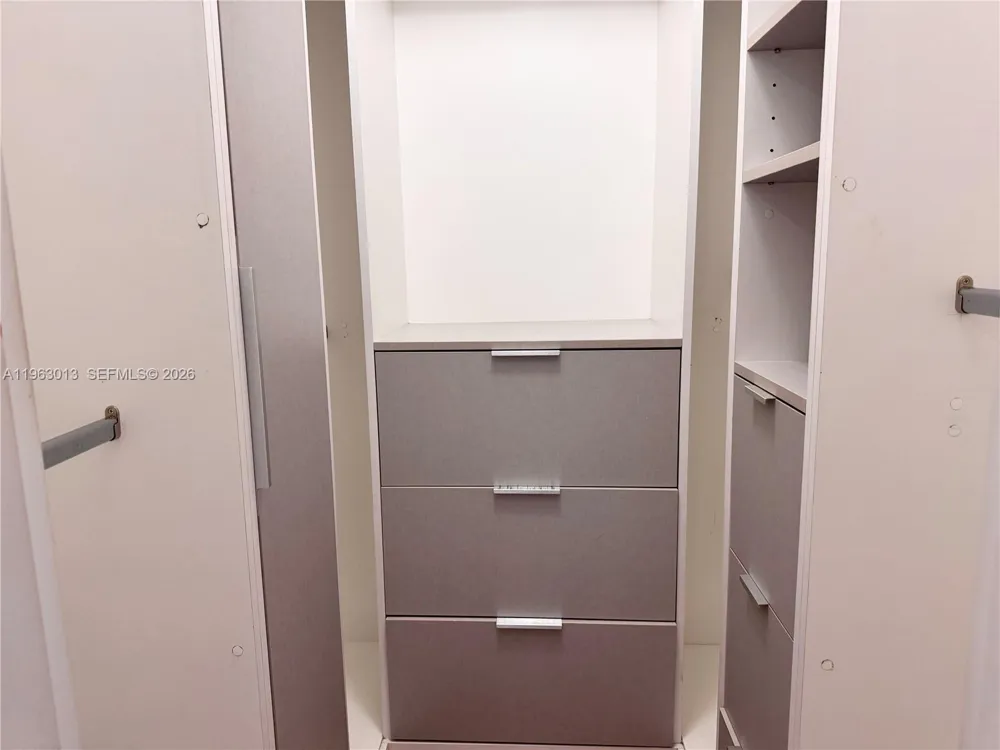 1200 West Ave #1418 Miami Beach, FL 33139