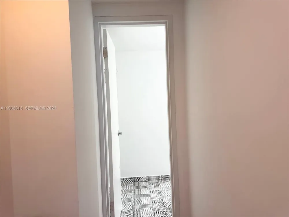 1200 West Ave #1418 Miami Beach, FL 33139