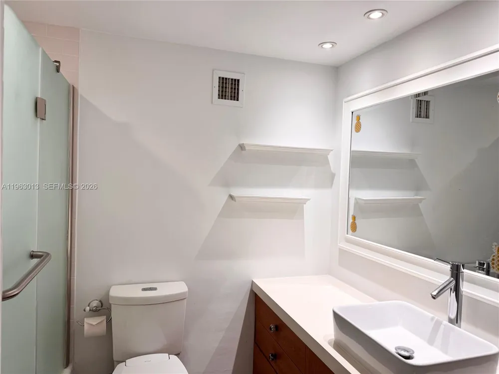 1200 West Ave #1418 Miami Beach, FL 33139