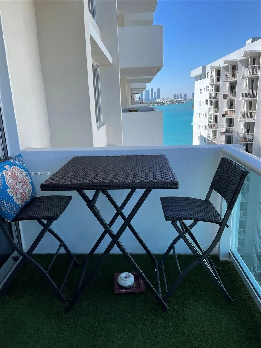 1200 West Ave #1418 Miami Beach, FL 33139
