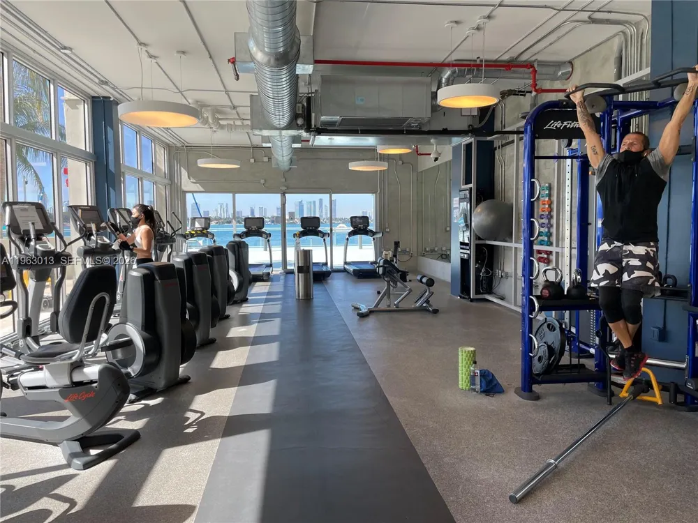 1200 West Ave #1418 Miami Beach, FL 33139