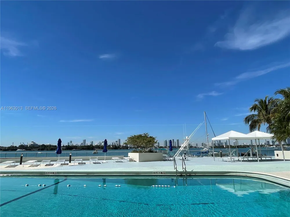 1200 West Ave #1418 Miami Beach, FL 33139