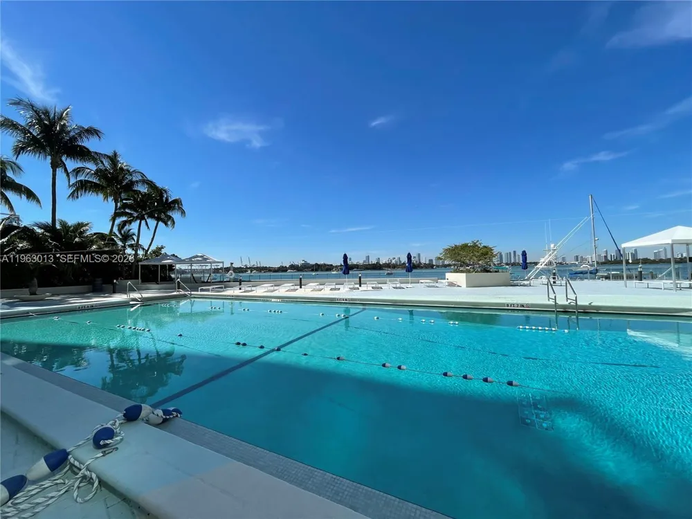 1200 West Ave #1418 Miami Beach, FL 33139