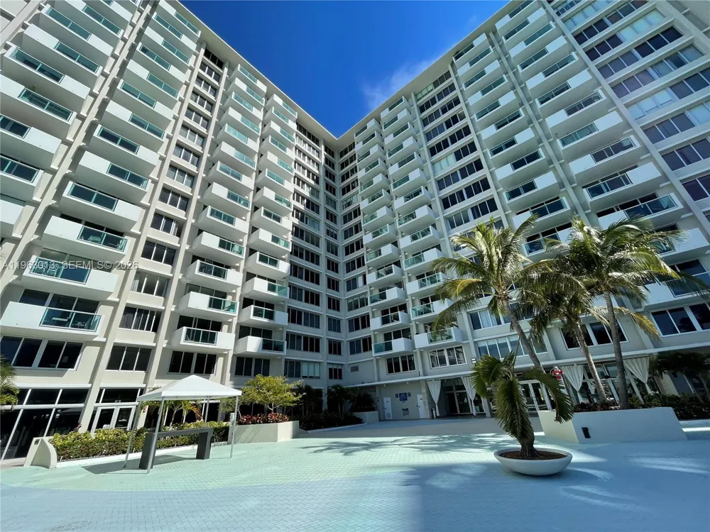 1200 West Ave #1418 Miami Beach, FL 33139