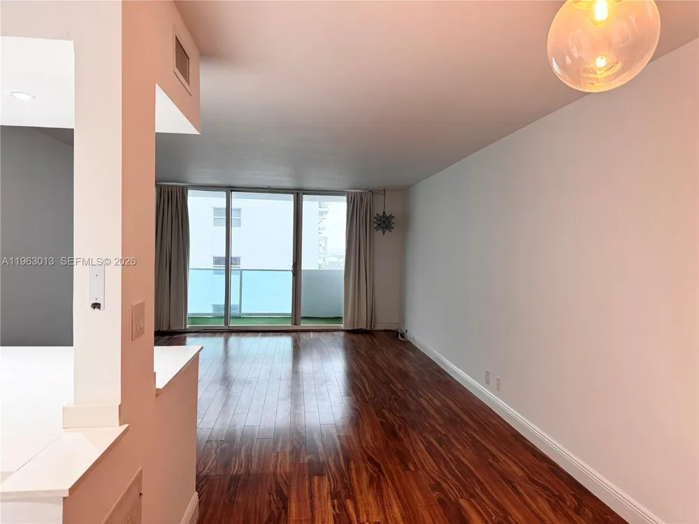 1200 West Ave #1418 Miami Beach, FL 33139