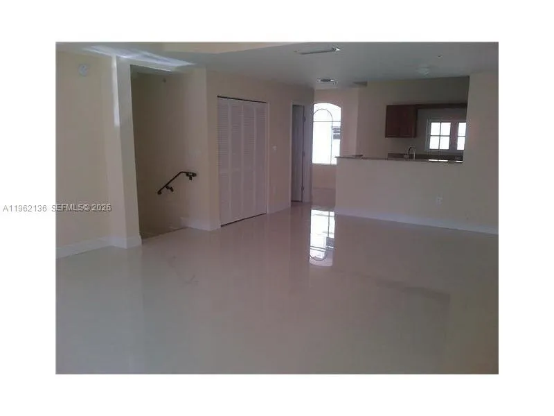 18402 NE 27 CT #124 Aventura, FL 33160