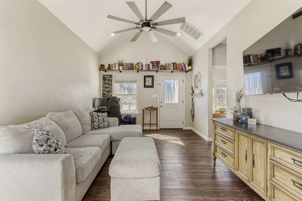 226 Spruce Avenue Luling, TX 78648