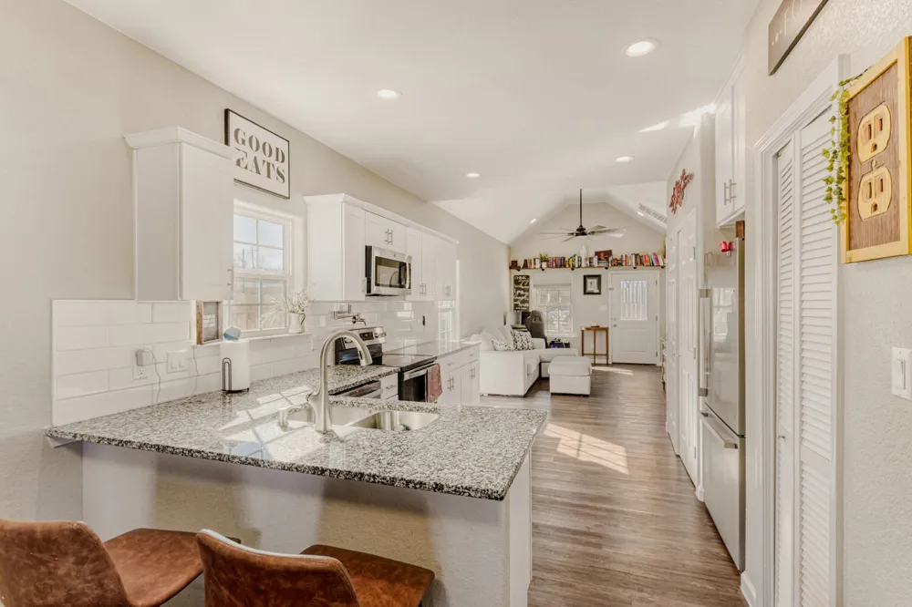 226 Spruce Avenue Luling, TX 78648