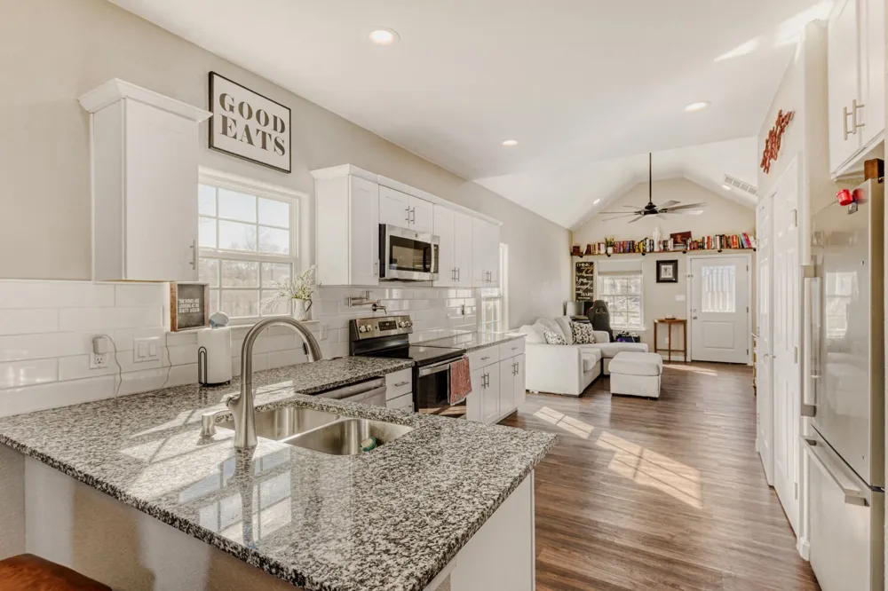 226 Spruce Avenue Luling, TX 78648
