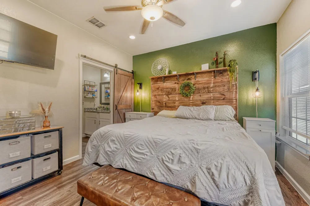 226 Spruce Avenue Luling, TX 78648