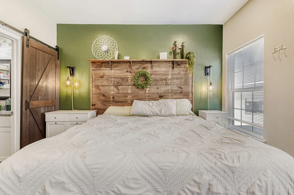 226 Spruce Avenue Luling, TX 78648