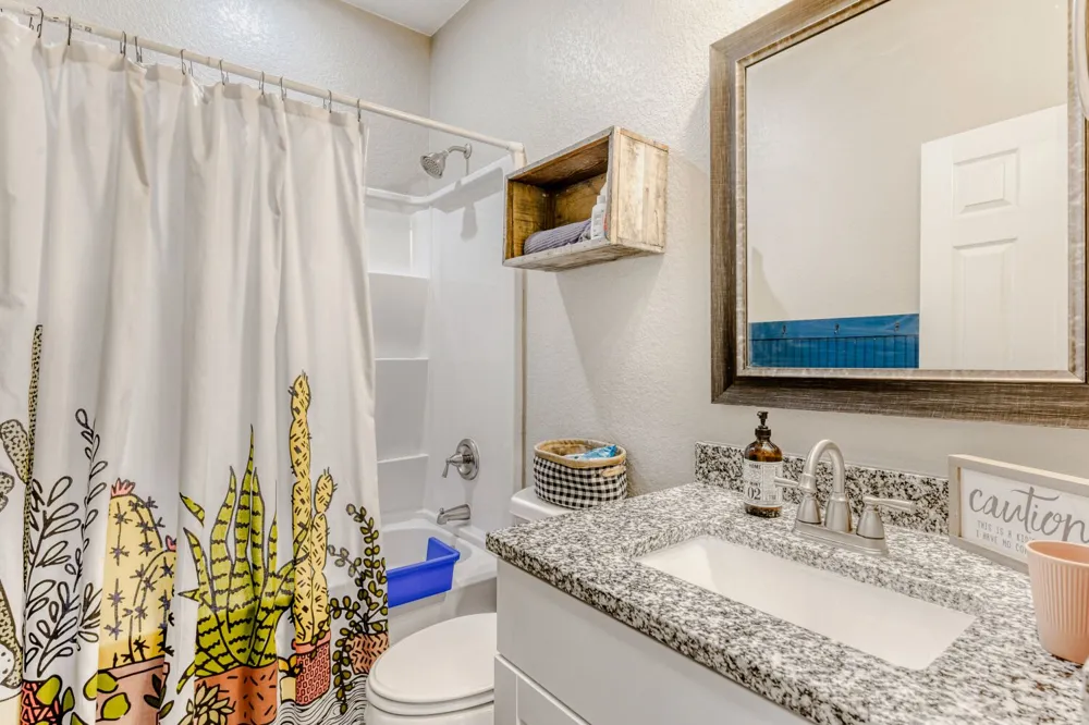 226 Spruce Avenue Luling, TX 78648
