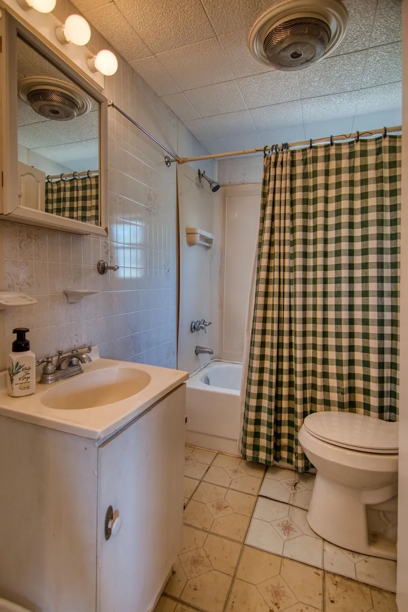 567 County Road 241 Rochelle, TX 76872