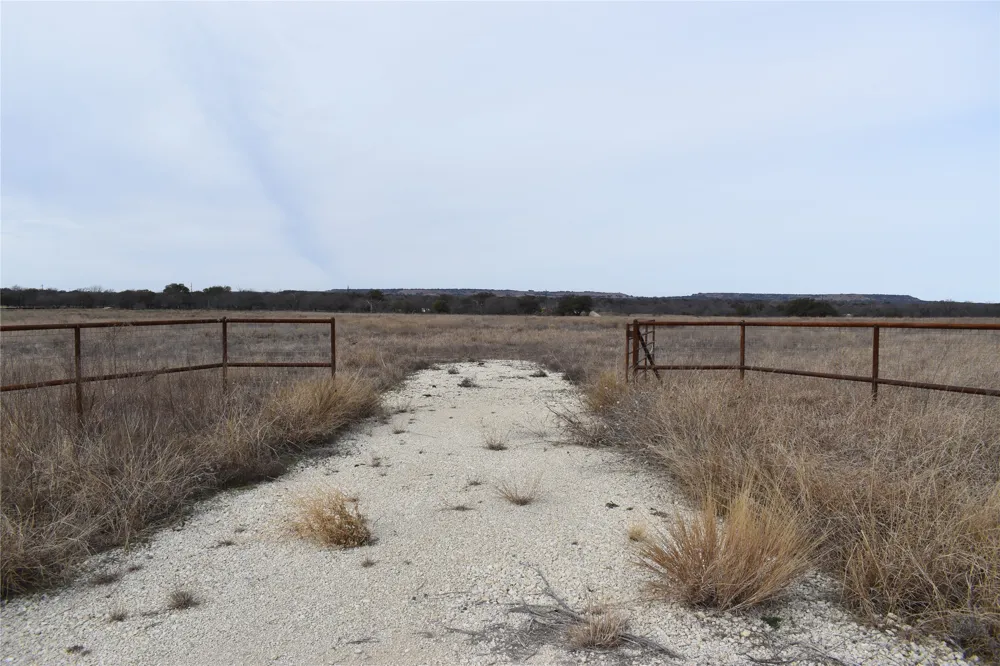 3619 N FM 1702 Hamilton, TX 76531