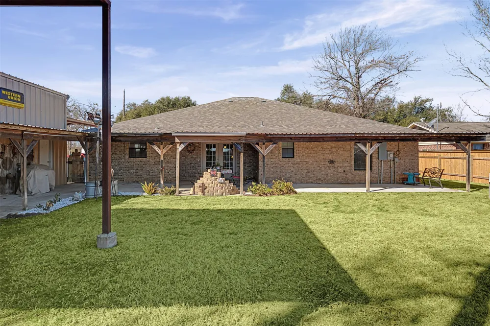 1601 Sunset Circle Cameron, TX 76520