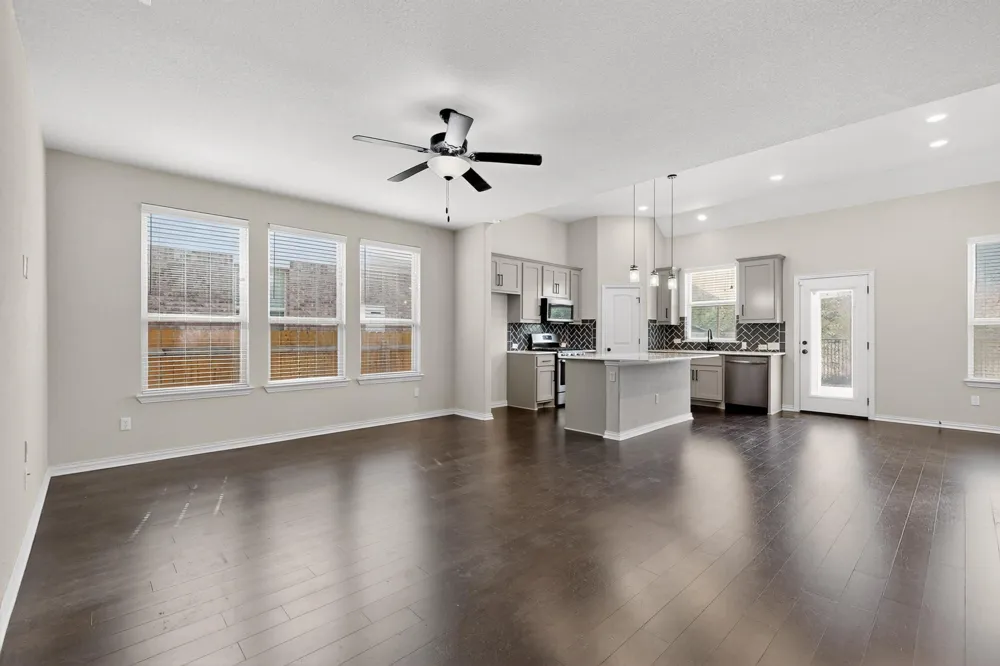 12605 Iron Bridge Drive Manchaca, TX 78652