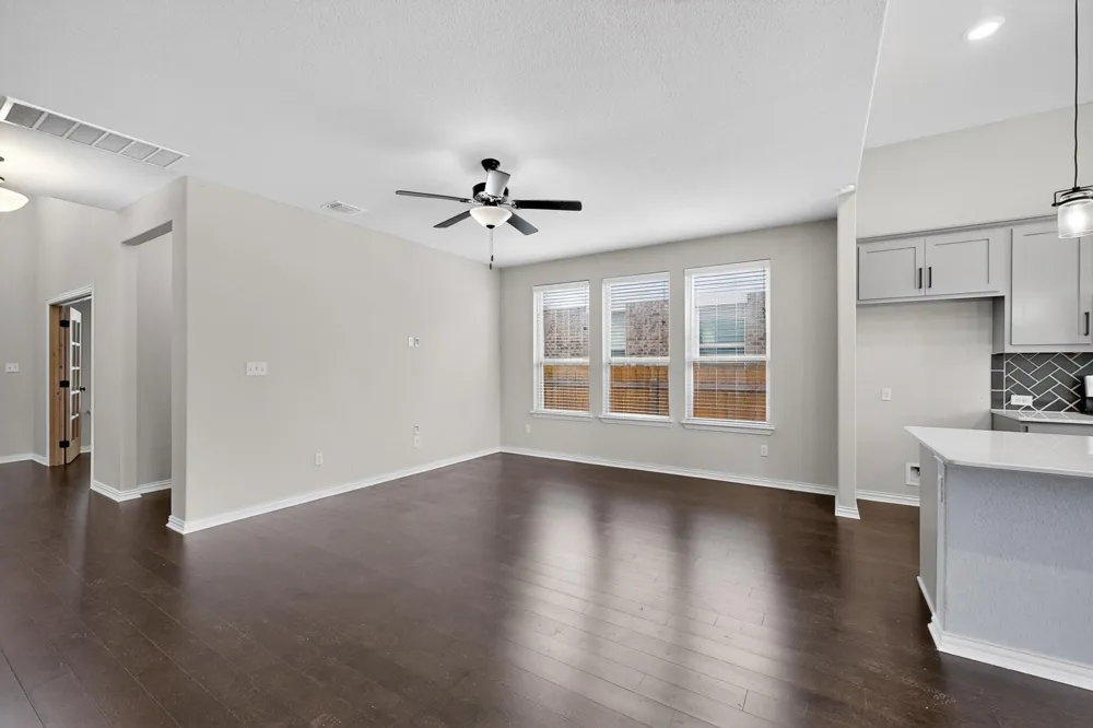 12605 Iron Bridge Drive Manchaca, TX 78652
