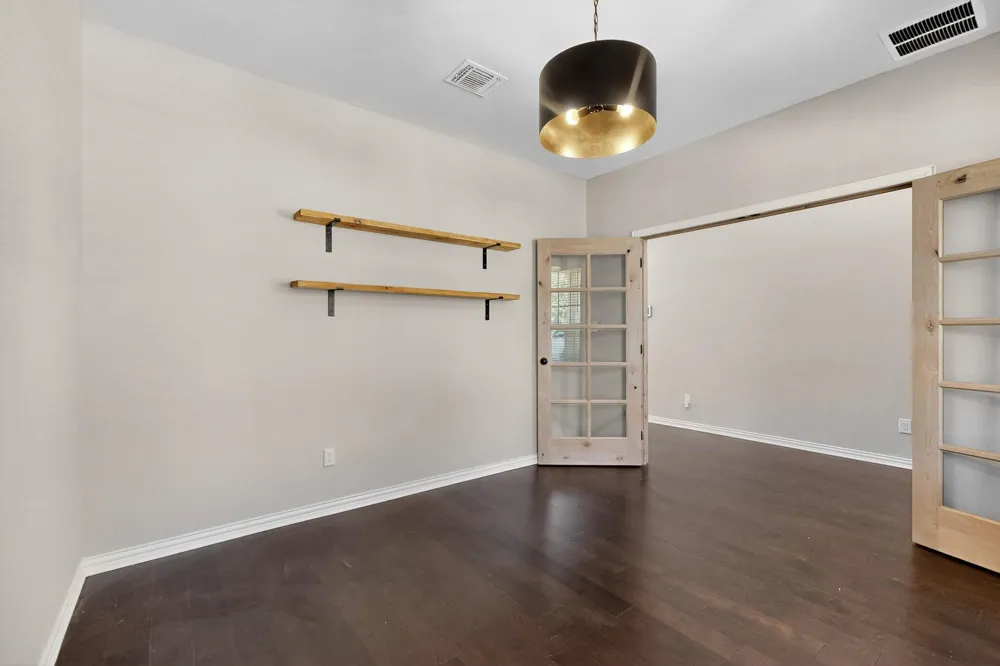 12605 Iron Bridge Drive Manchaca, TX 78652