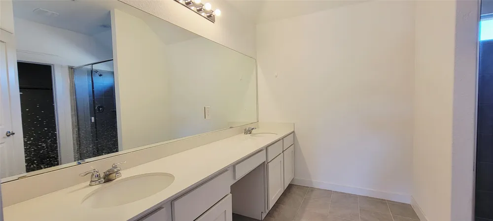 7606 Pewter Luster Bend Del Valle, TX 78617