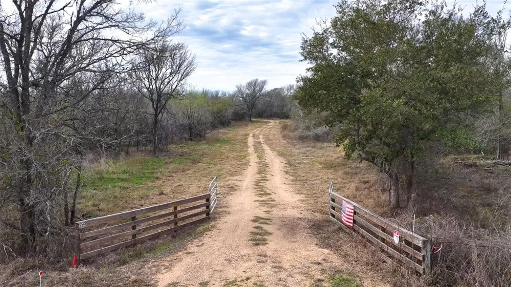 256 Greasy Bend Road Smithville, TX 78957