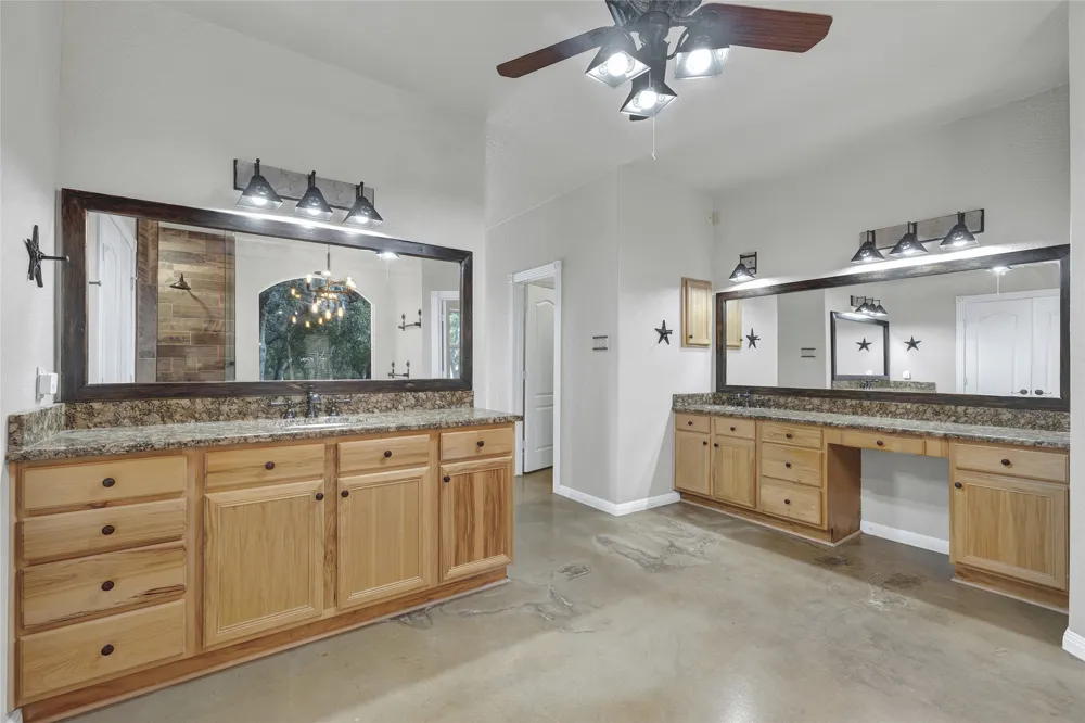 150 Hidden Hollow New Braunfels, TX 78132