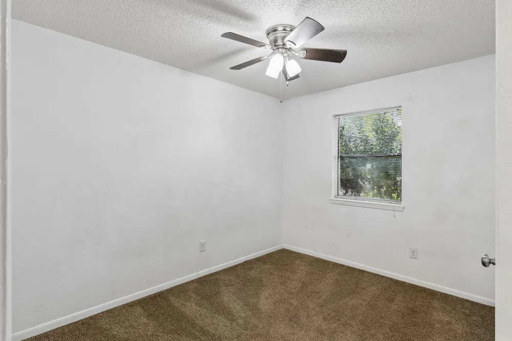 302 Harris Street Smithville, TX 78957