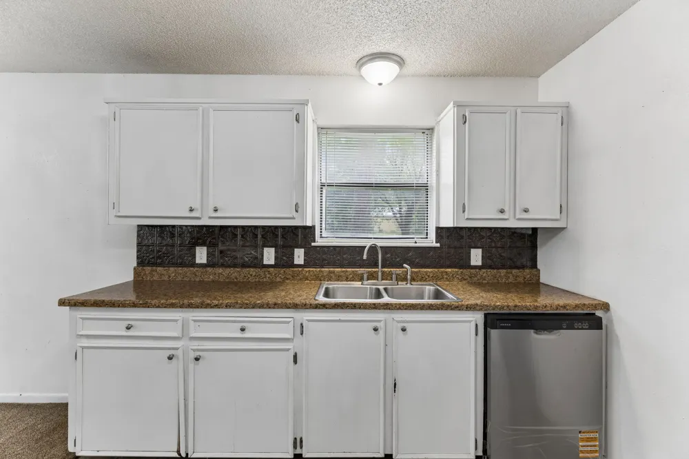 302 Harris Street Smithville, TX 78957