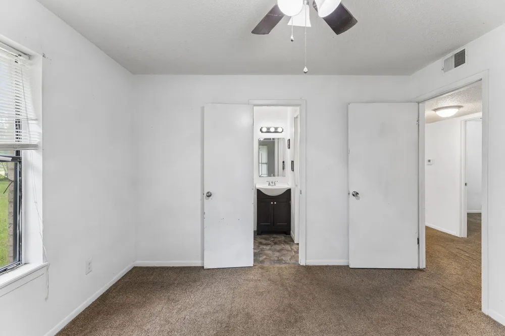 302 Harris Street Smithville, TX 78957