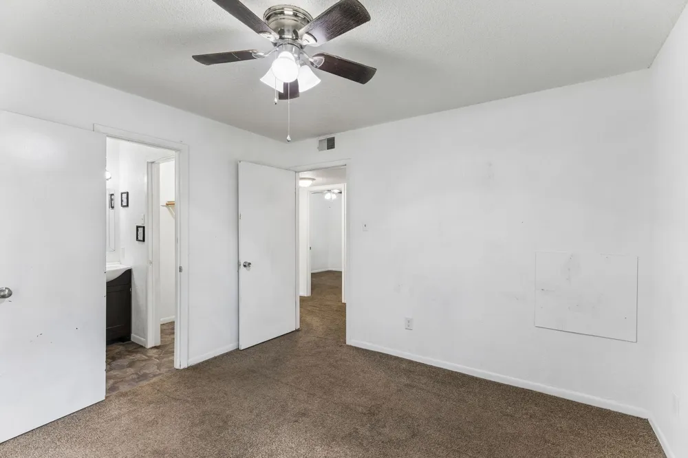 302 Harris Street Smithville, TX 78957