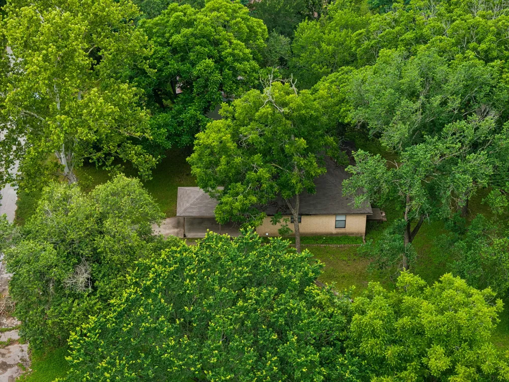 302 Harris Street Smithville, TX 78957
