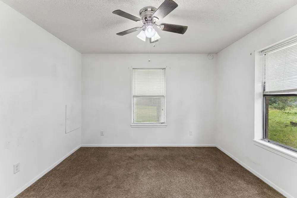 302 Harris Street Smithville, TX 78957