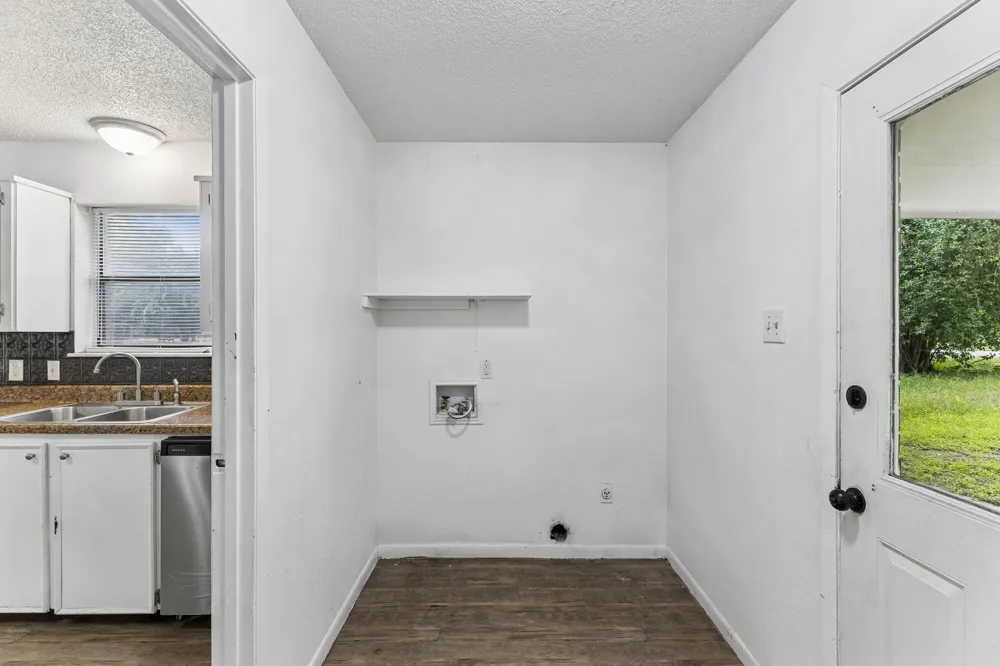 302 Harris Street Smithville, TX 78957
