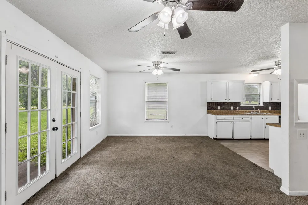 302 Harris Street Smithville, TX 78957