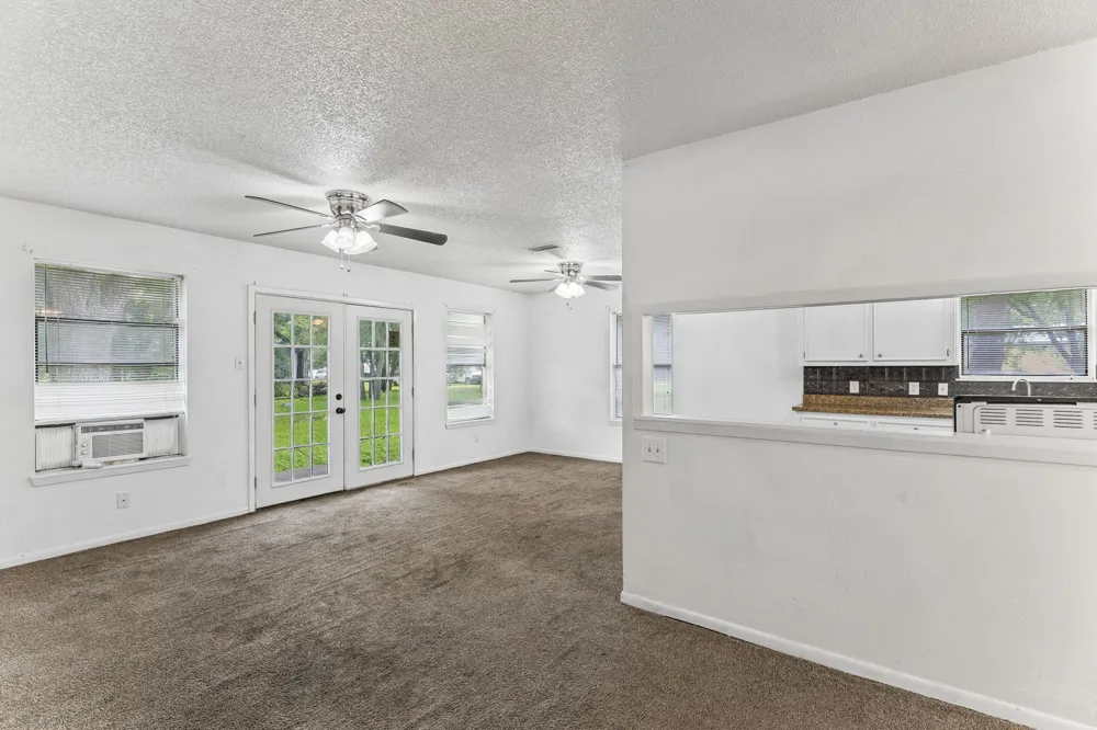 302 Harris Street Smithville, TX 78957