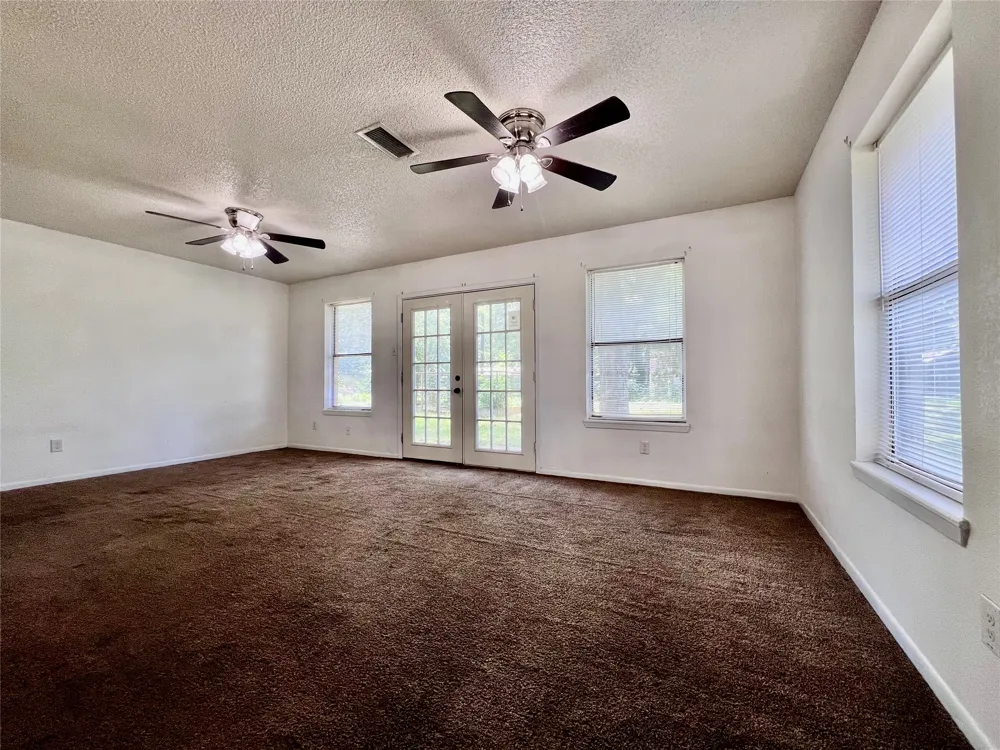 302 Harris Street Smithville, TX 78957