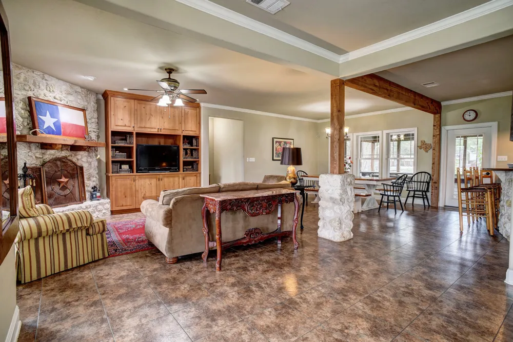 418 Vyvjala Road Smithville, TX 78957