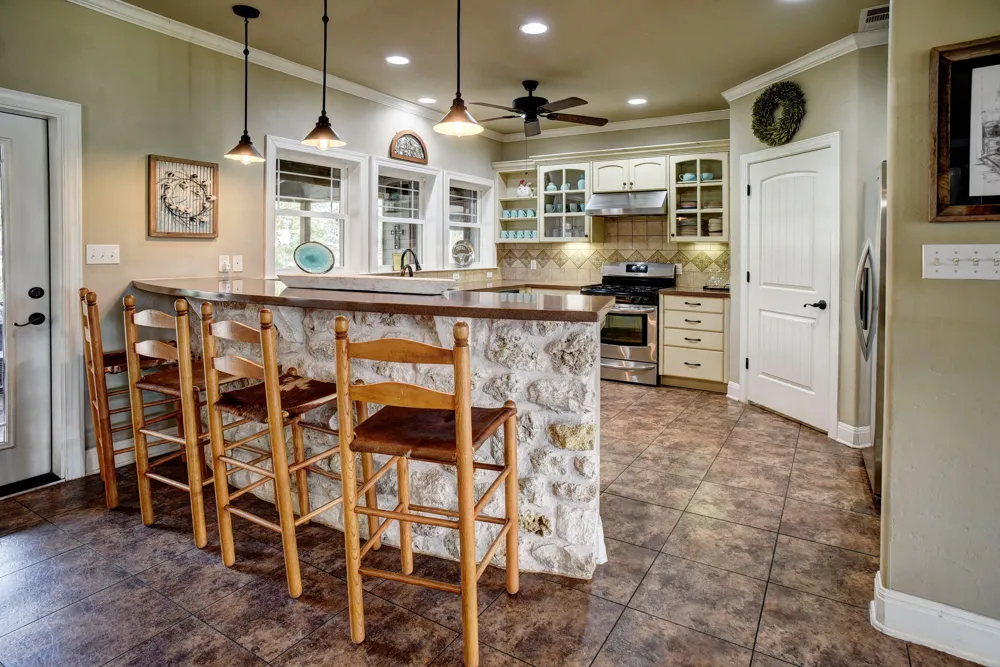 418 Vyvjala Road Smithville, TX 78957