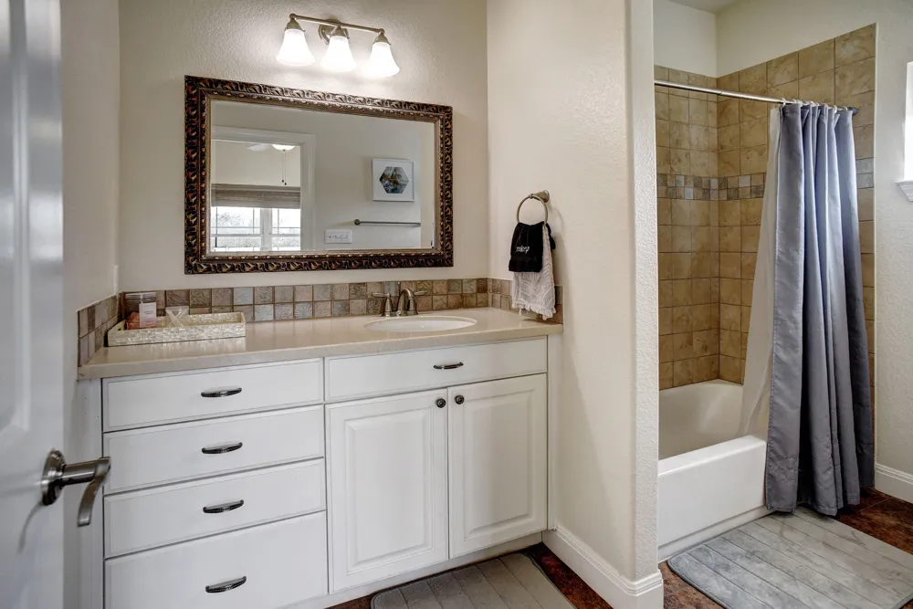 418 Vyvjala Road Smithville, TX 78957