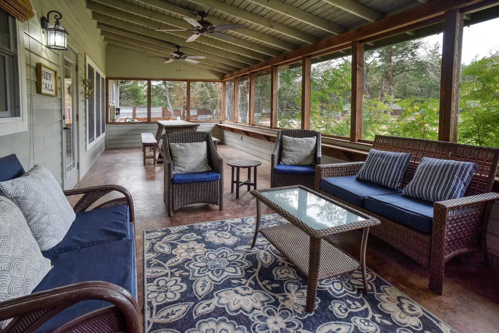 418 Vyvjala Road Smithville, TX 78957