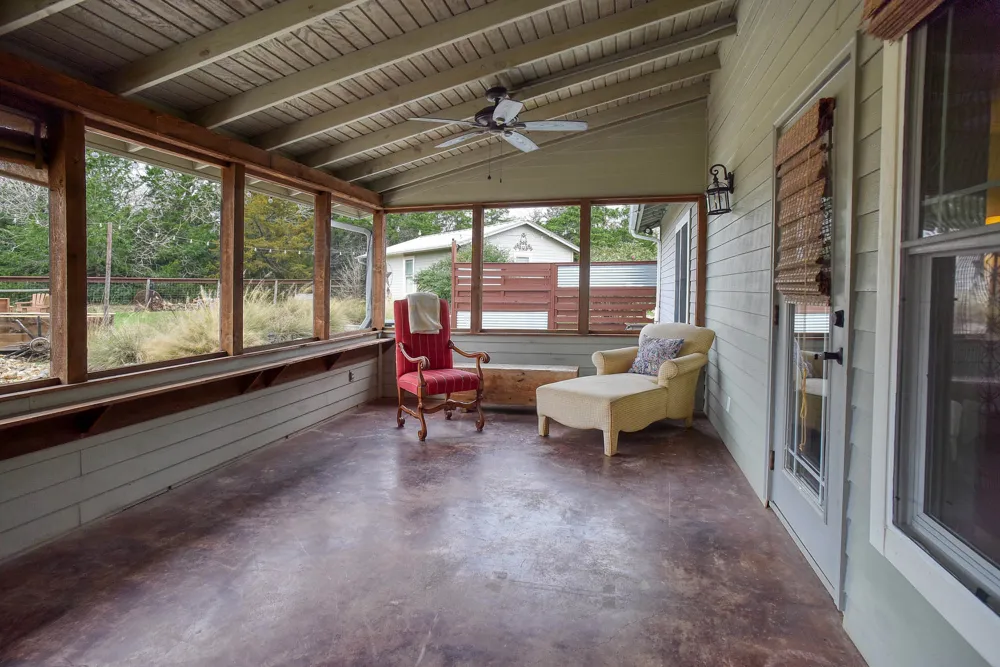 418 Vyvjala Road Smithville, TX 78957