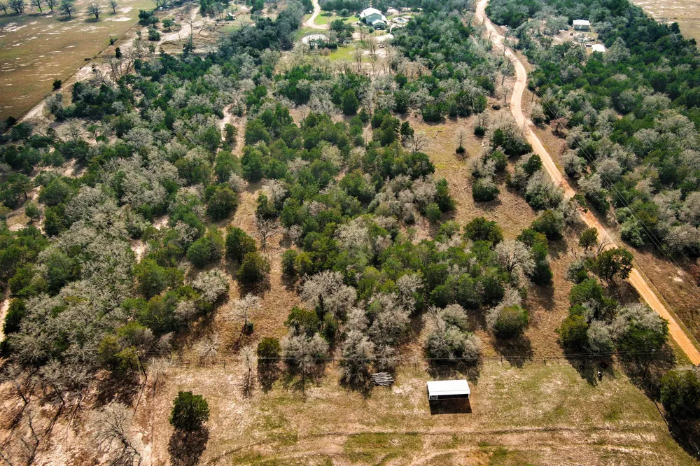 418 Vyvjala Road Smithville, TX 78957