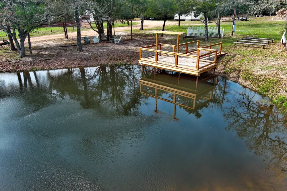 418 Vyvjala Road Smithville, TX 78957